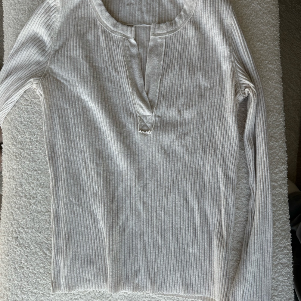 Aerie long sleeved top